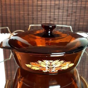 Fire king‎ 70s  Brown Wheat Casserole  Vintage